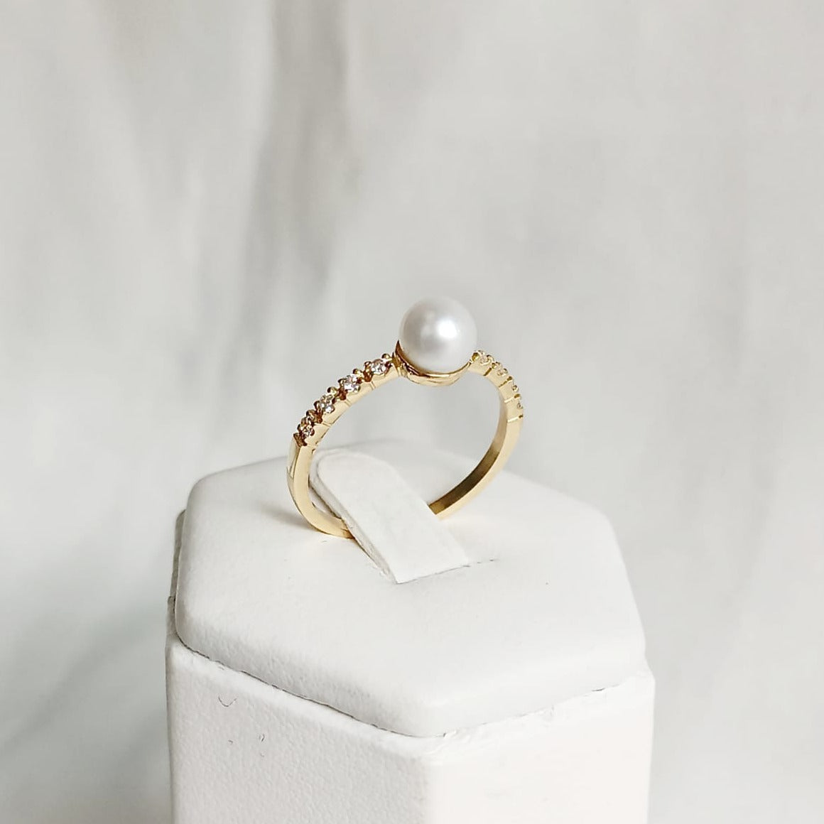 Anel Lírio de Ouro 18K