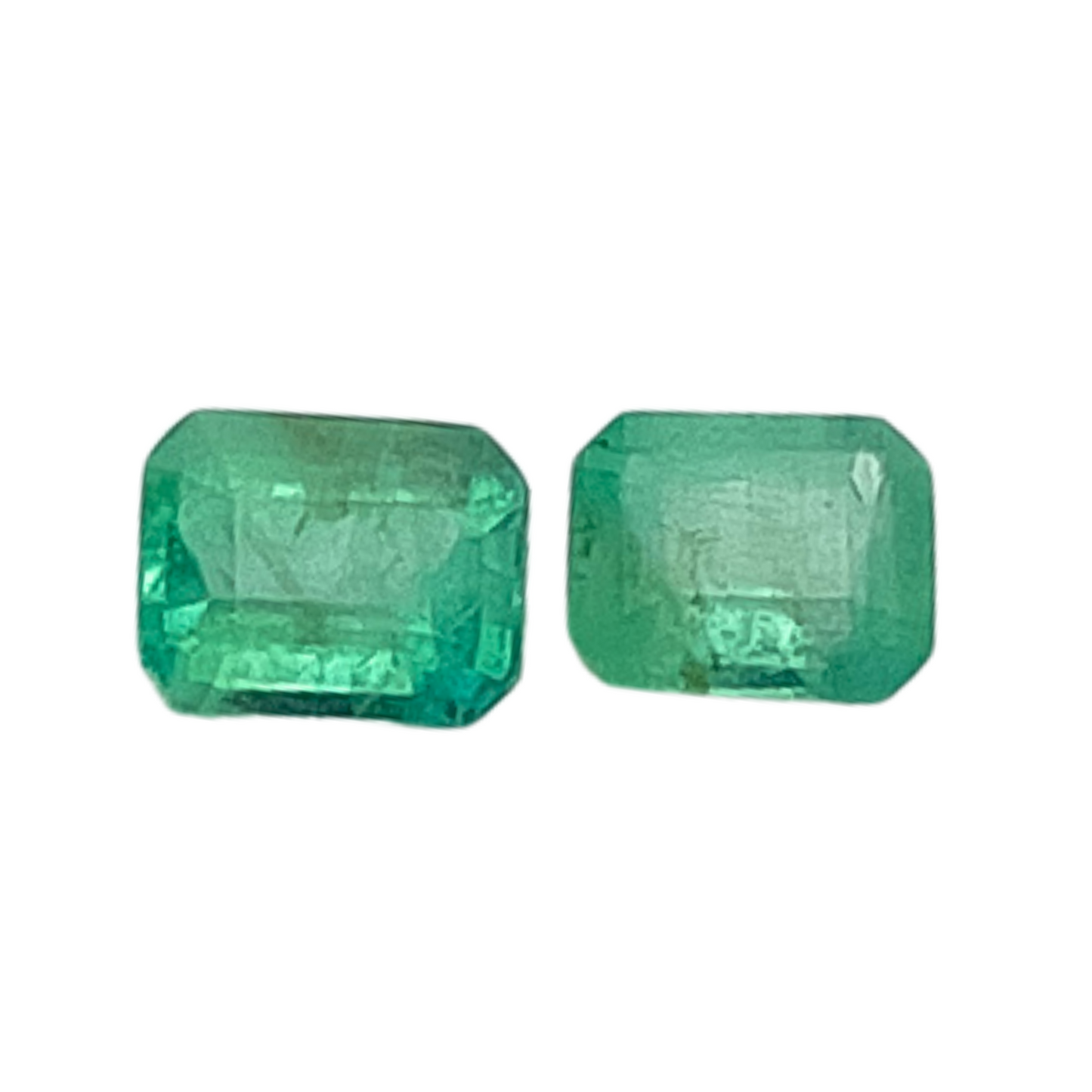 Par de Esmeraldas Naturais - Retangular - 6,6x 5,1mm /2,15ct .