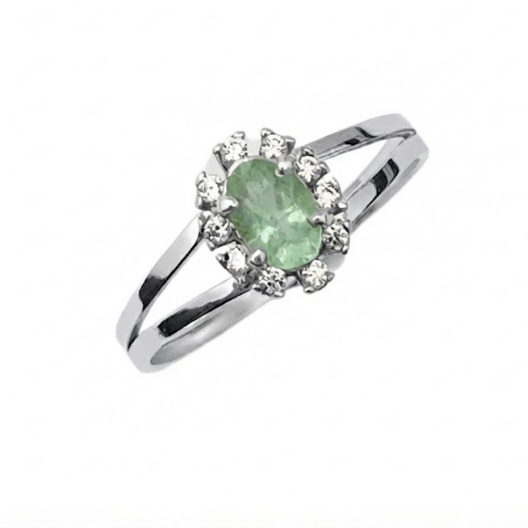 Anel em Prata 950 com Esmeralda Natural Oval 5 × 4 mm com Zircônias