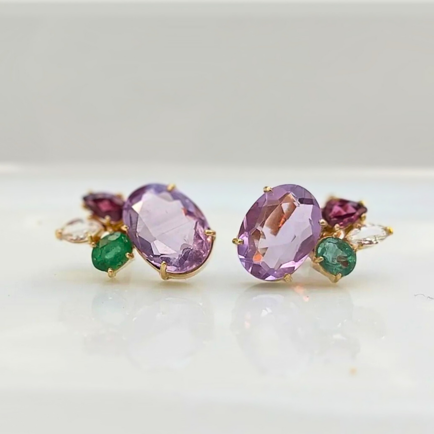 Brincos Lara Brener: Ouro 18K com Pedras Naturais