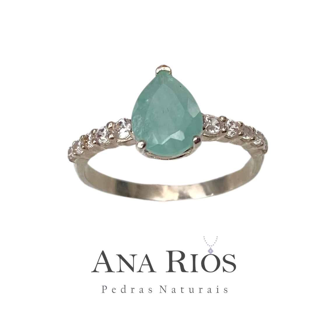 Anel de Prata 950 com Esmeralda Natural Gota e Zircônias