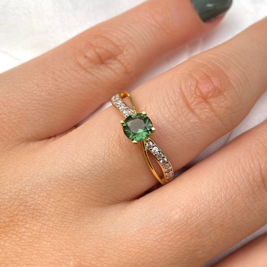 Anel de Ouro 18K com Turmalina Verde Natural