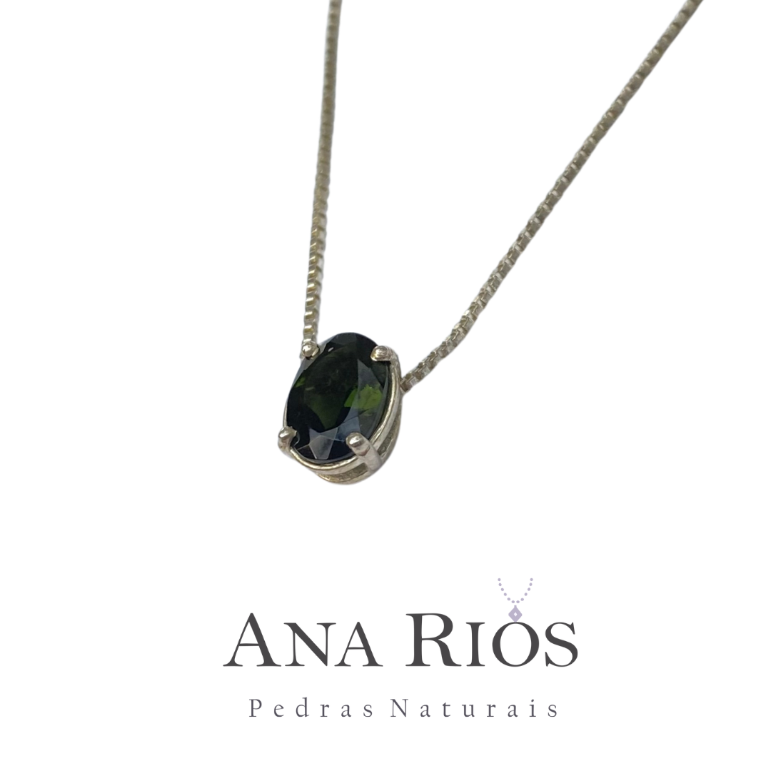 Colar e Pingente de Prata com Turmalina Verde Oval