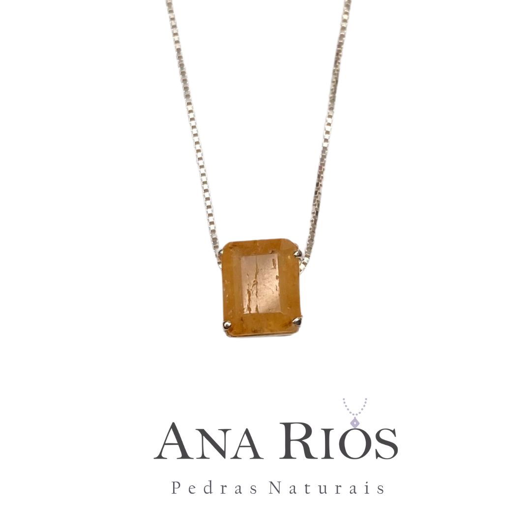 Colar e Pingente de Prata com Topázio Imperial Retangular