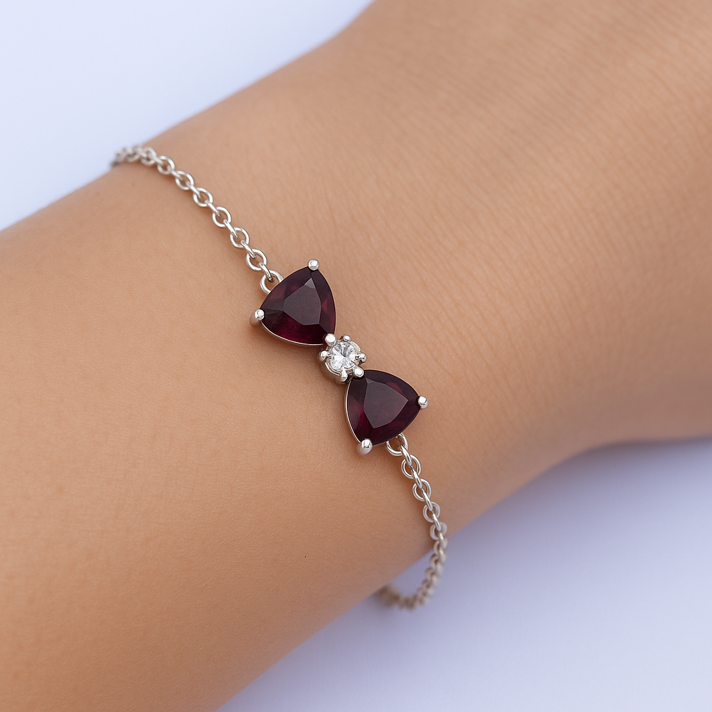 Pulseira com 14,5 cm de Prata com Granadas 6mm e Morganita 2mm