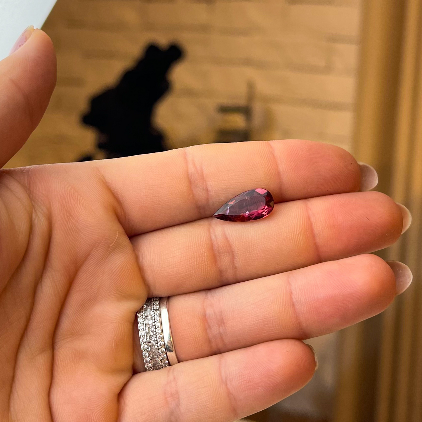 Turmalina Rosa Avermelhada Natural Lapidada gota 3,2ct/ 16 x 7,5 mm
