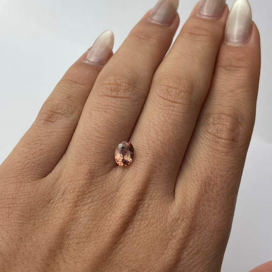 Turmalina Rosa Oval Natural - 7,8 x 6 mm - 1,22 ct