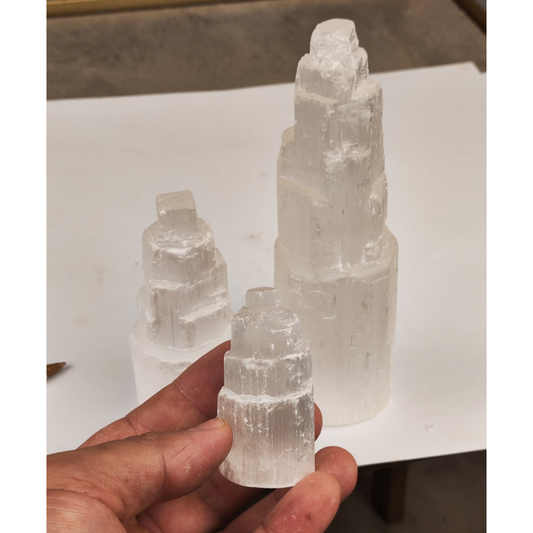 Conjunto com 3 Torres de Selenita