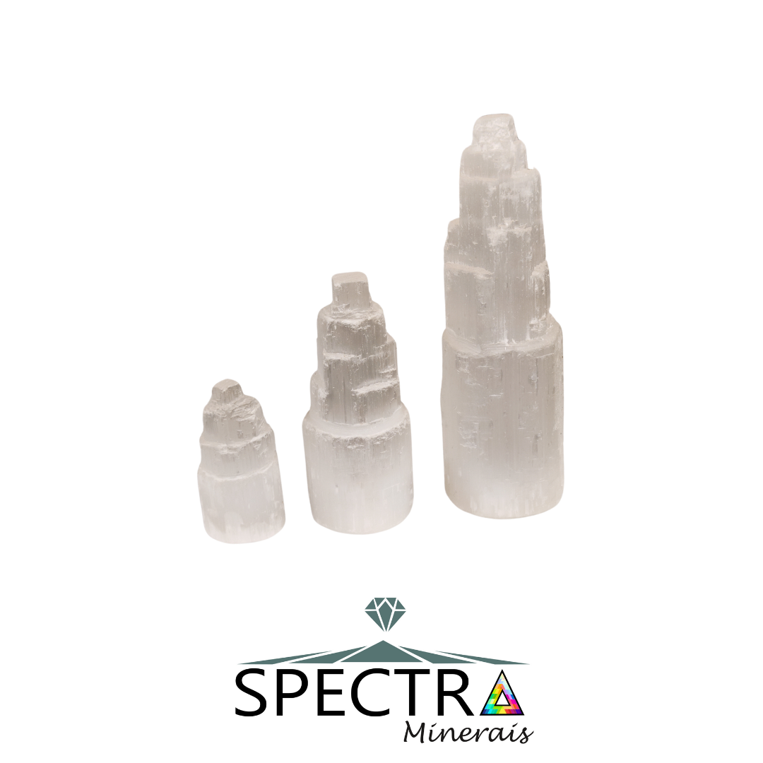 Conjunto com 3 Torres de Selenita