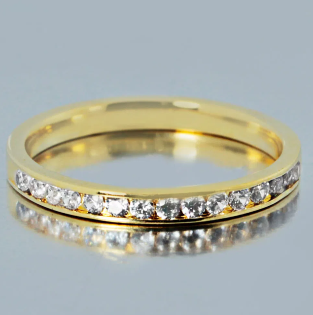 Aparador de ouro 18 K com diamantes