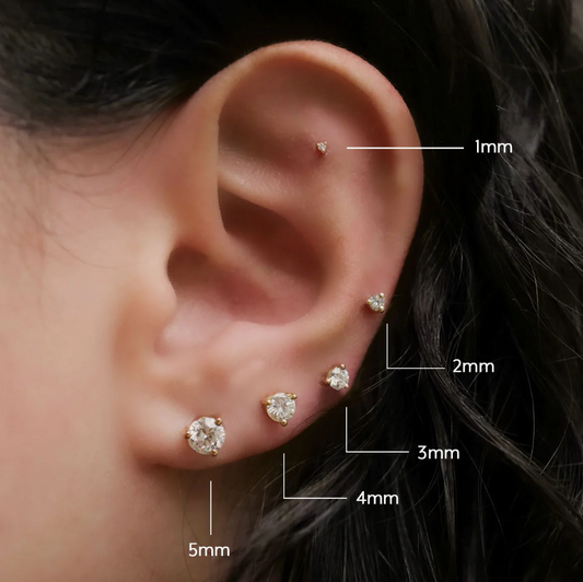 Brinco ponto de luz ouro 18 k com topázio 5 mm