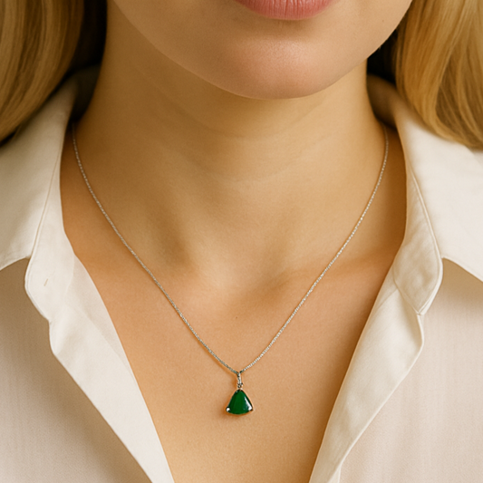 Colar de prata com Esmeralda Trillion