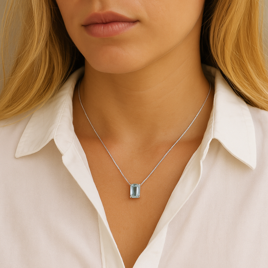 Colar e Pingente de Prata com Ćgua Marinha Retangular