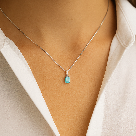 Colar de prata com Esmeralda Retangular