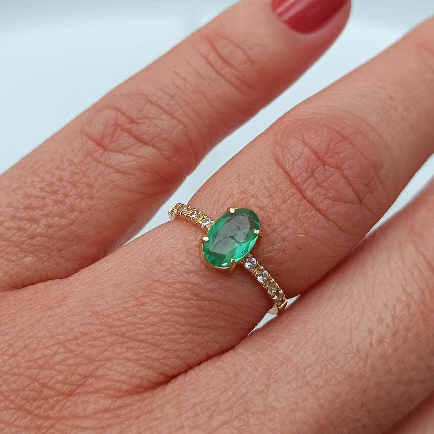 Anel ouro 18K com Esmeralda Natutal