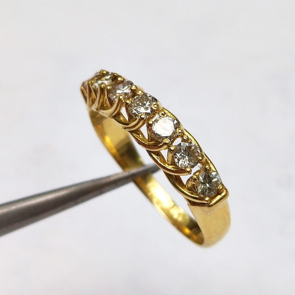 Anel Barroco em Ouro 18K com Diamantes Naturais (0,77 ct)