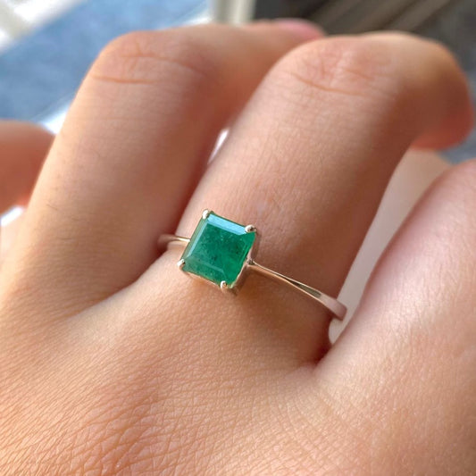Anel de Prata 950 com Esmeralda Natural Quadrada