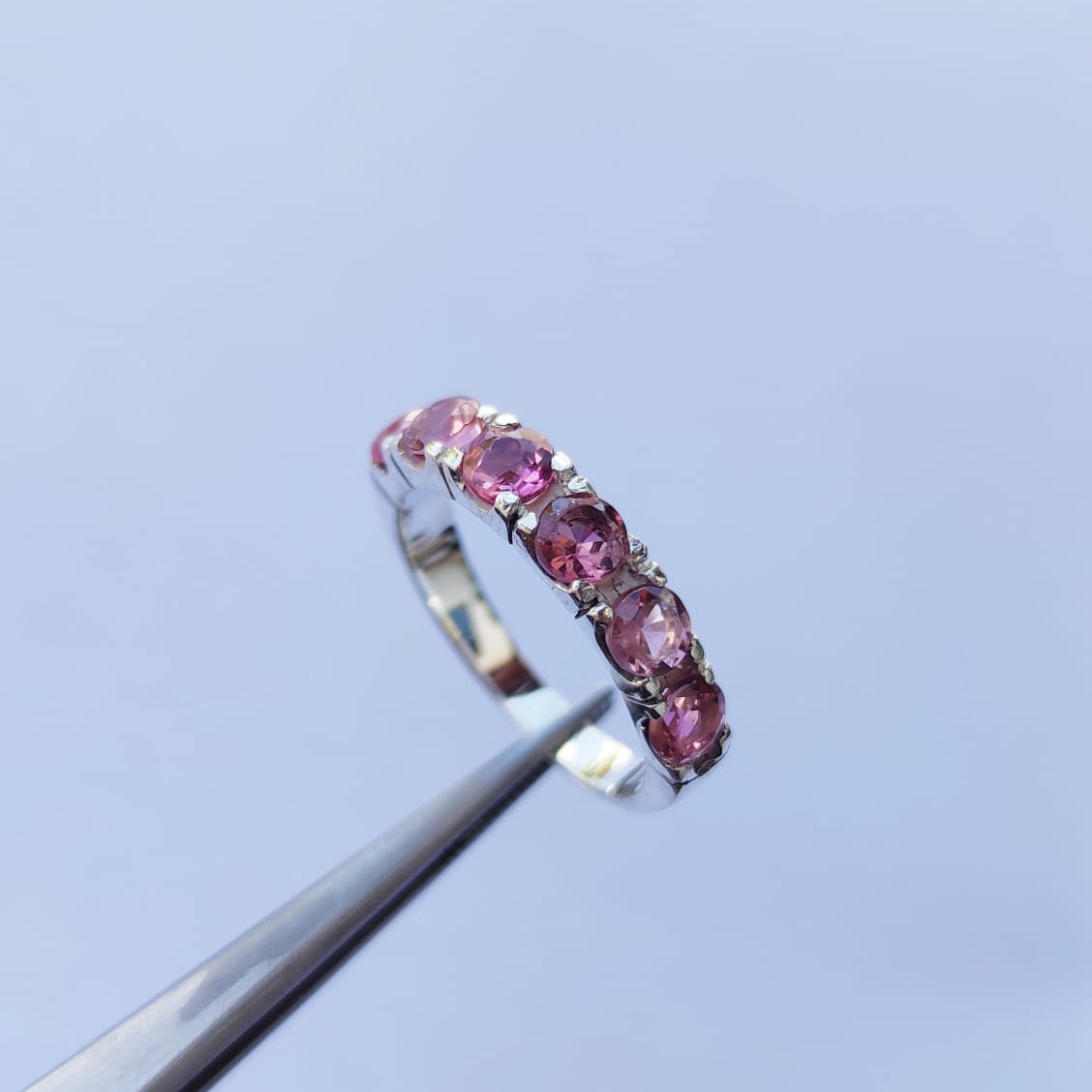 Anel Meia Aliança de Prata 950 com Turmalina Rosa Natural