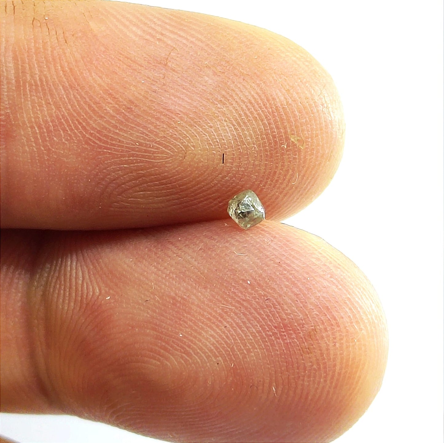 Diamante natural bruto / 10 a 15 pontos (2 - 2,5 mm)