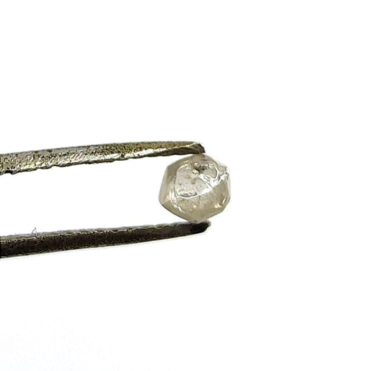 Diamante natural bruto / 27 pontos (3,1 mm)