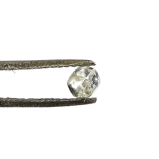 Diamante natural bruto / 35 pontos (3,3 mm)