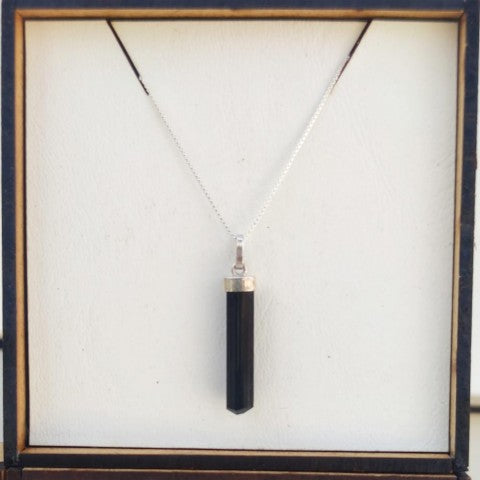 Pingente de Turmalina Negra bruta