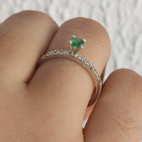Solitário de Prata 950 com Esmeralda Natural e Zircônias
