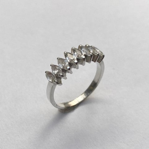 Anel Meia Aliança de Prata 950 com Topázios Naturais