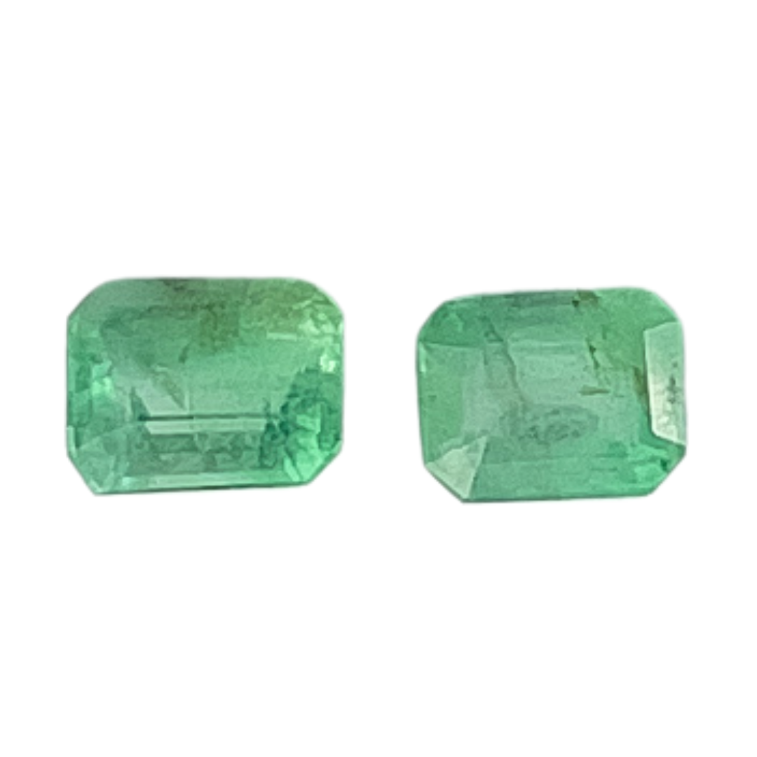 Par de Esmeraldas Naturais -  Retangular -5,2x 4,1mm / 1,03ct