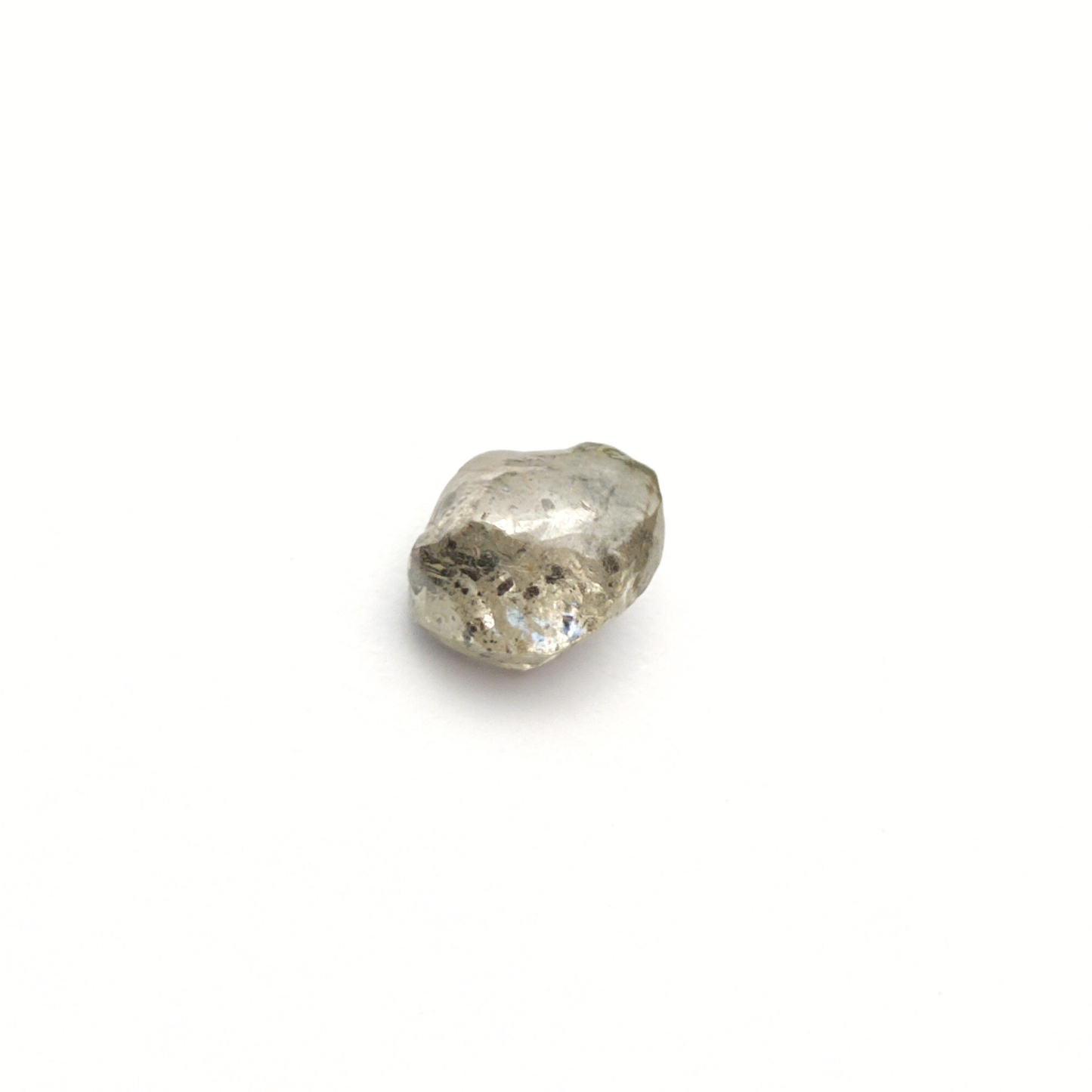 Diamante natural bruto / 65 pontos ( 5x 4 mm)