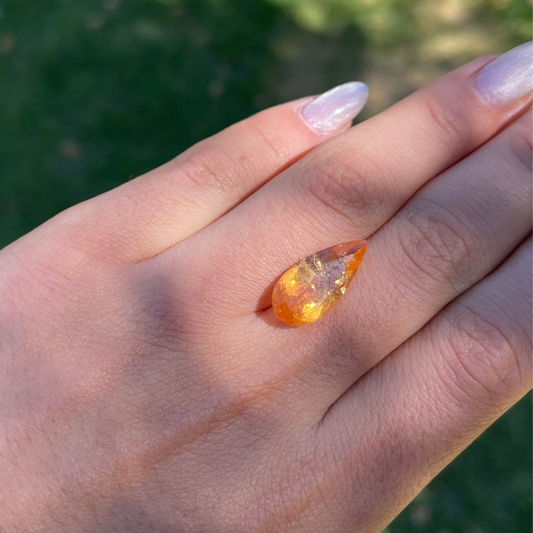 Topázio Imperial Gota Natural – 20 x 9 mm - 7,92 ct