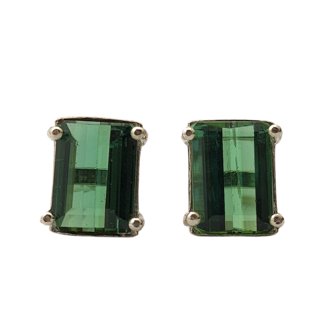 Brinco na Prata 950 com Turmalina Verde Natural - 8 x 6 mm