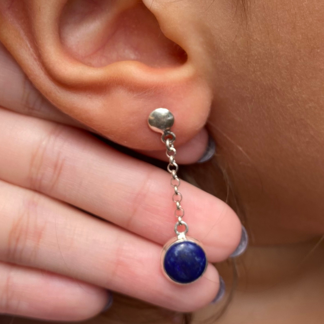 Brinco de Prata Pendente de Lápis Lazuli Redondo