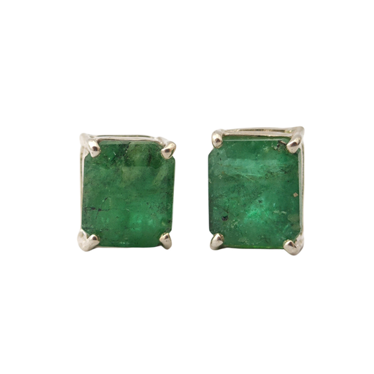 Brinco em Prata 950 com Esmeralda Natural de 7 x 6 mm