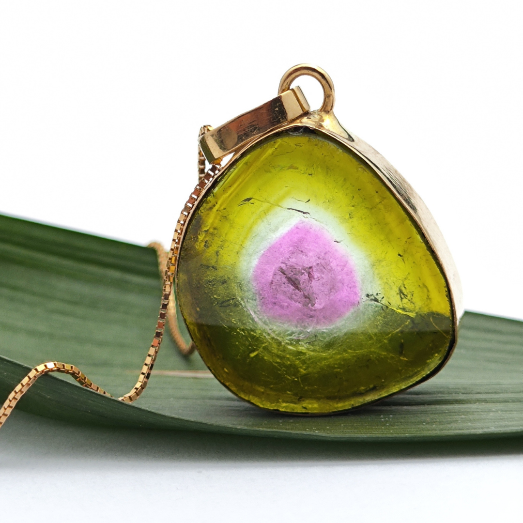 Colar em Ouro 18K com Turmalina Melancia Natural – 17 × 15 mm