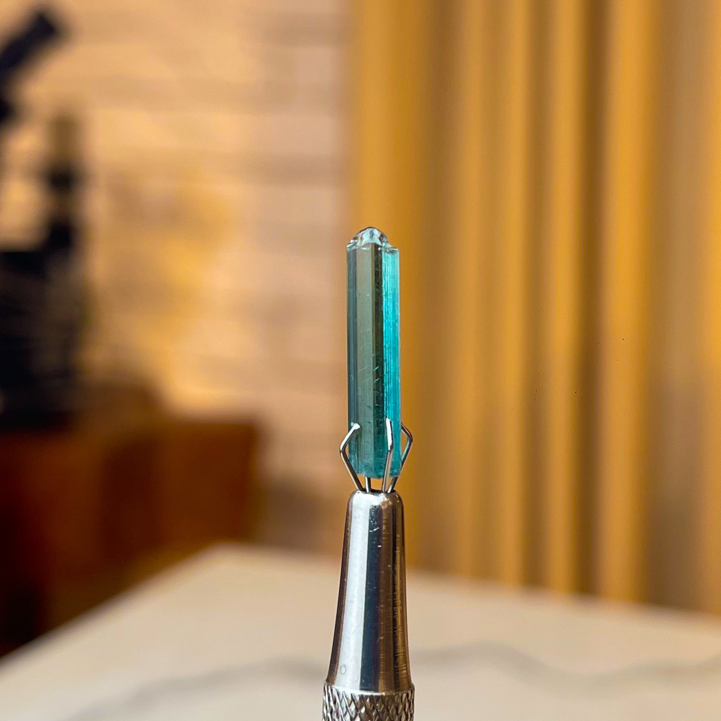 Turmalina Azul bruto 0,74g