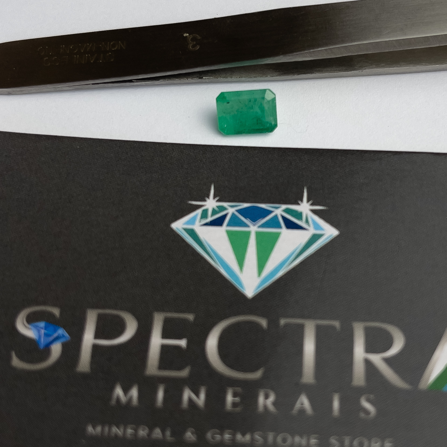 Esmeralda Natural Lapidada - Retangular - 1,62ct / 8 x 6 mm