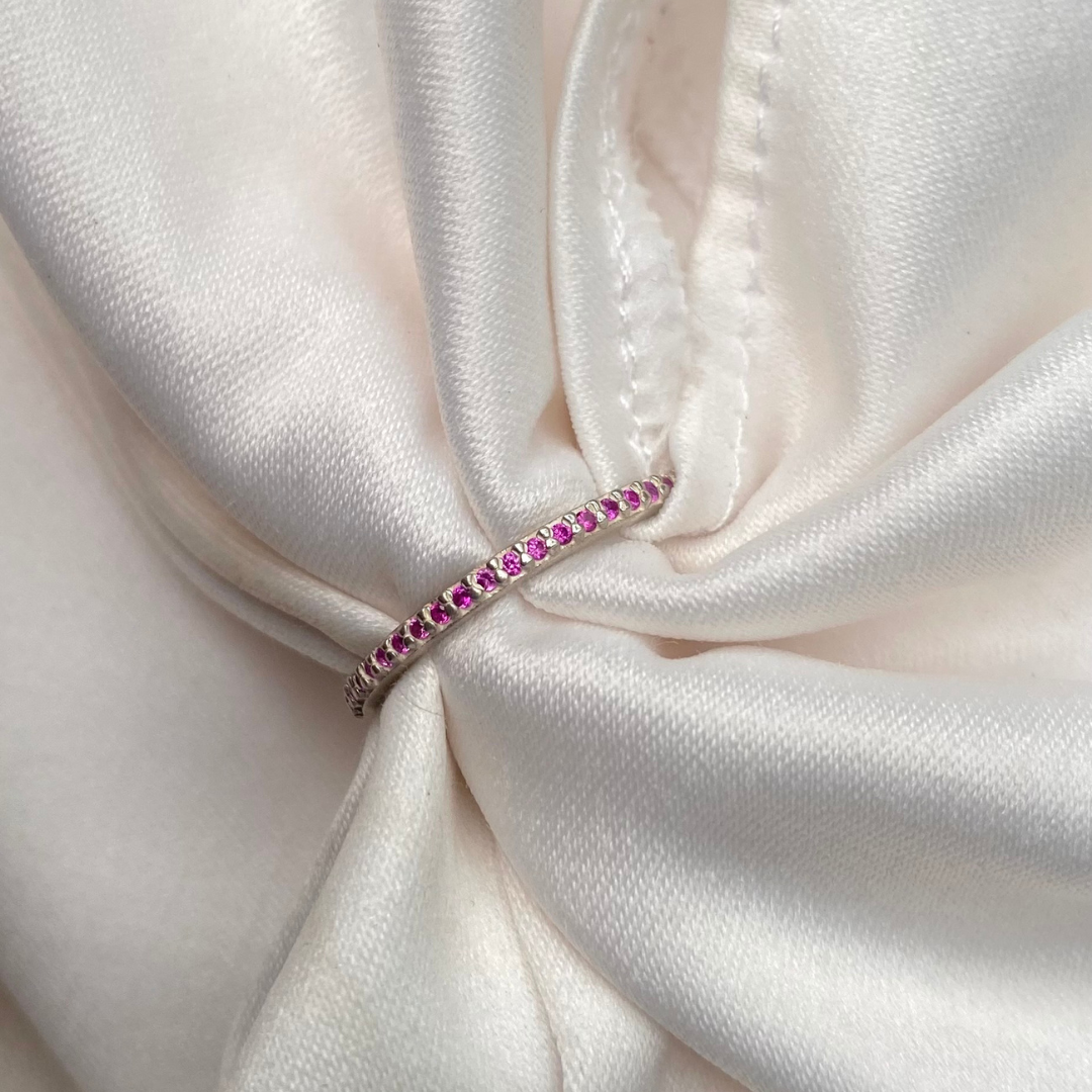Anel Meia Aliança de Prata com Zircônia Rosa