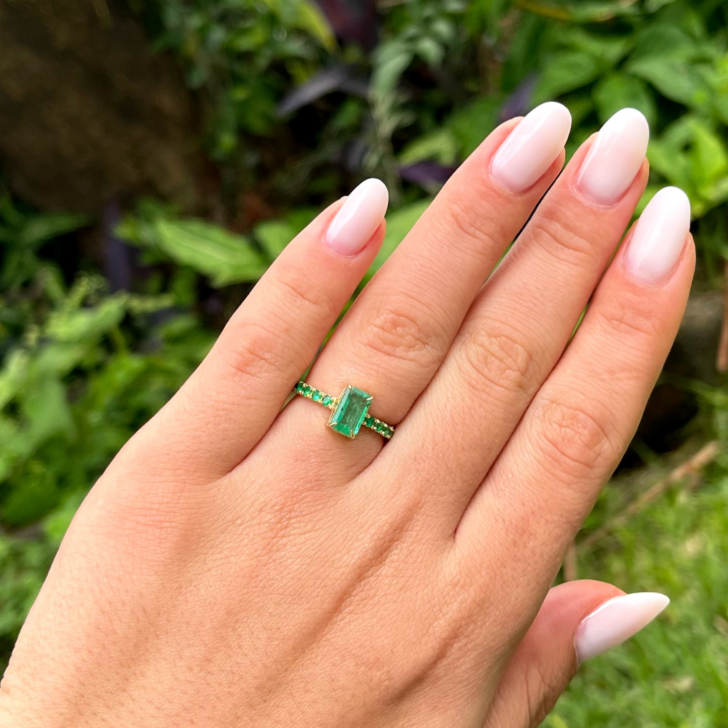 Anel Buisson em Ouro 18K com Esmeraldas Naturais