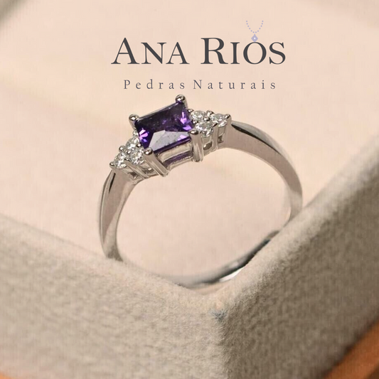 Anel de Prata 950 com Ametista Natural  e Zircônias