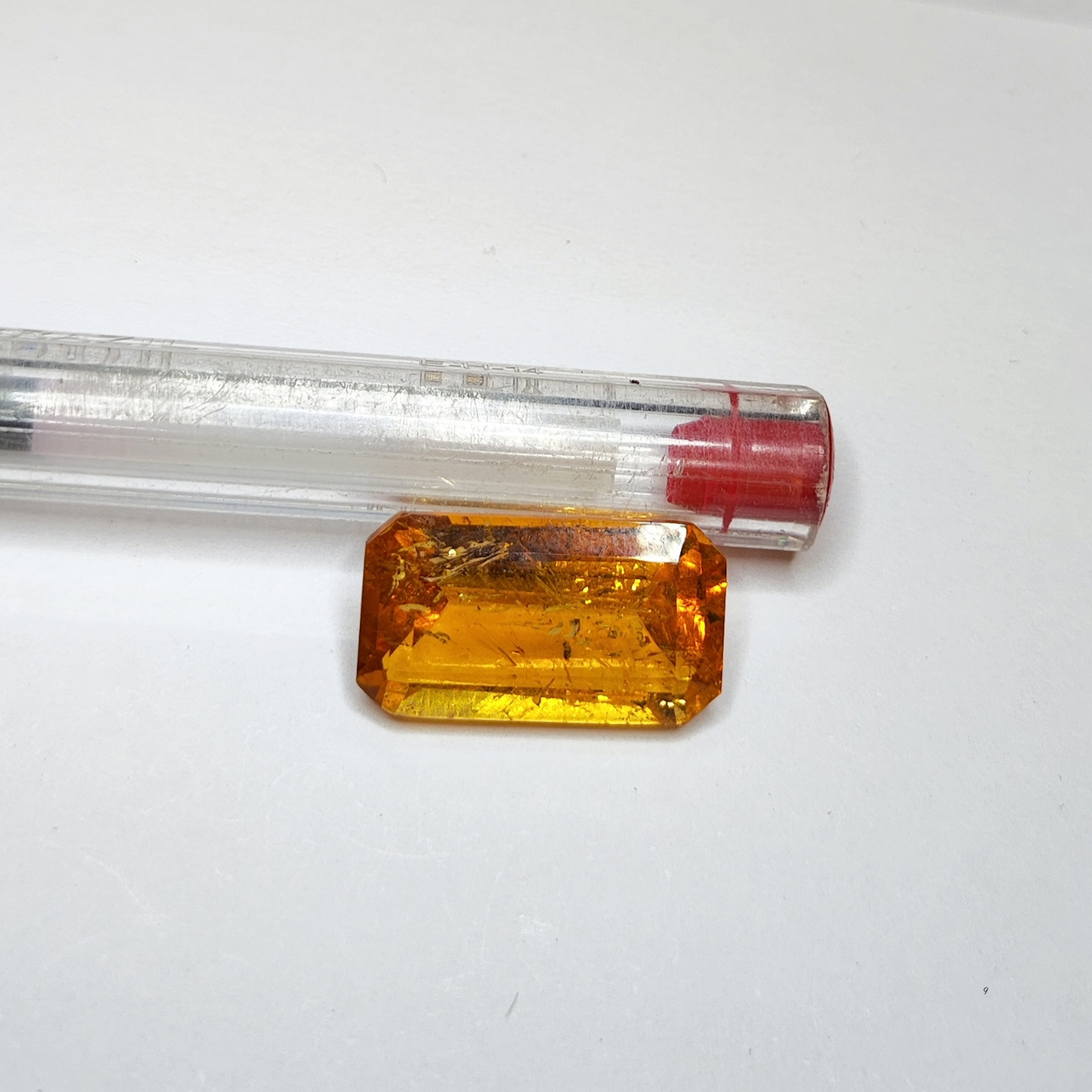 Topázio Imperial Retangular Natural – 16,6 x 9,4 mm – 9,75 ct