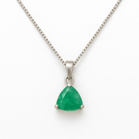 Colar de prata com Esmeralda Trillion