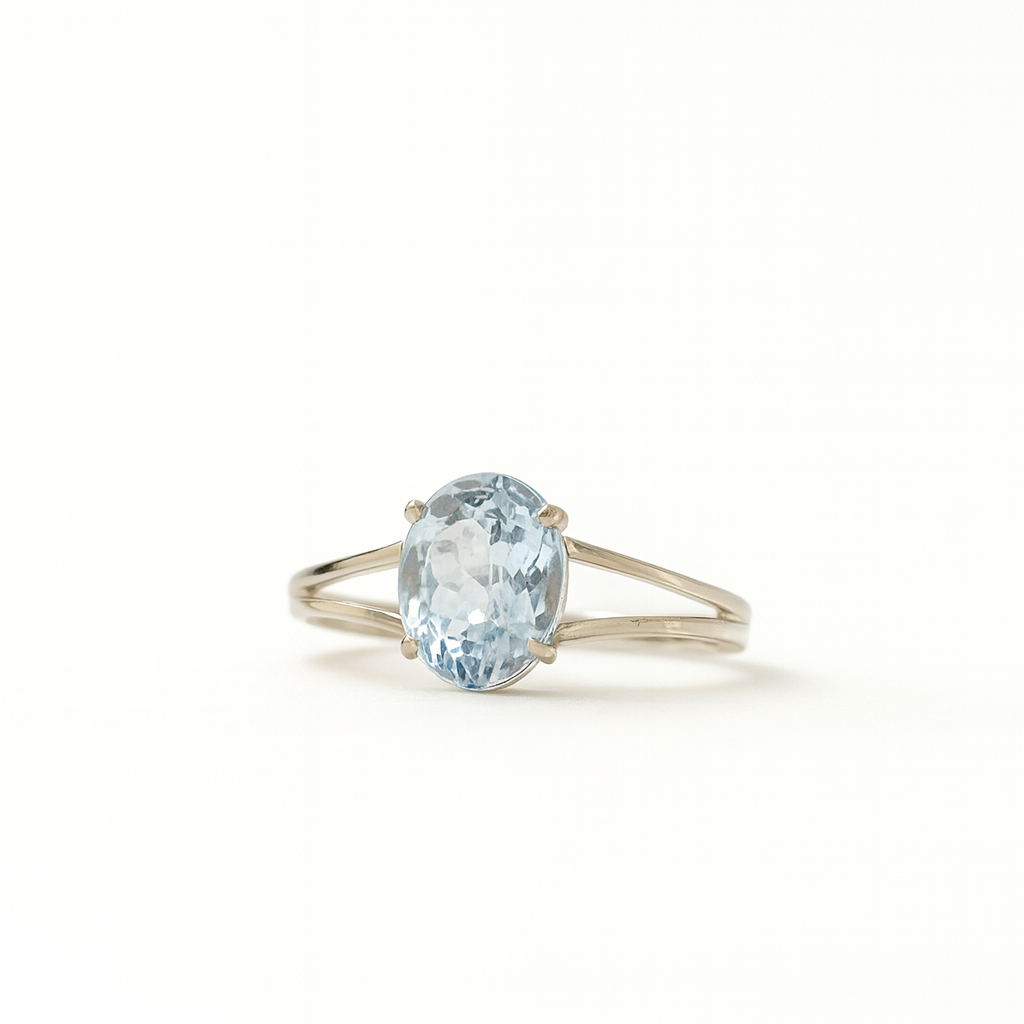 Anel em Prata 950 com Água-Marinha Natural Oval 7 × 6 mm