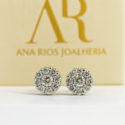 Brinco de ouro branco 18K com diamantes naturais