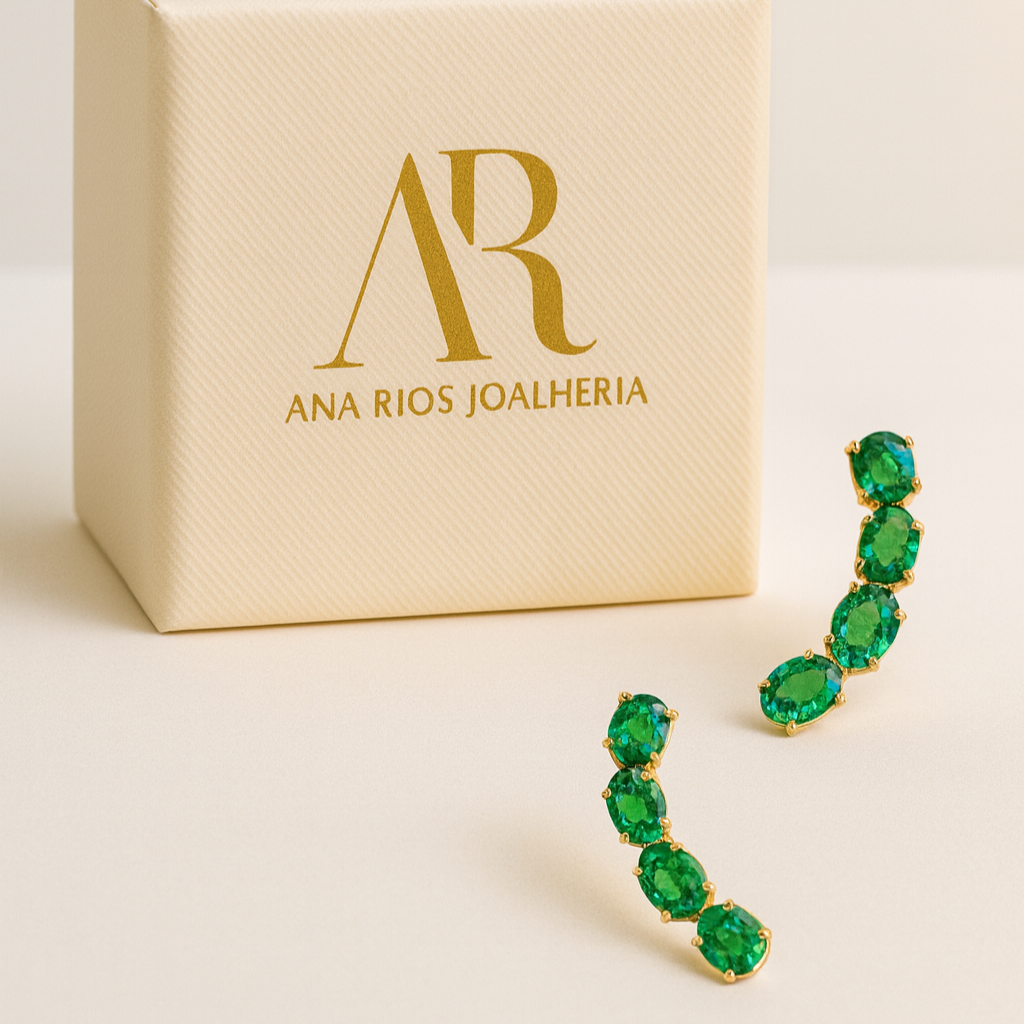 Brincos Ear Cuff com Esmeraldas Naturais