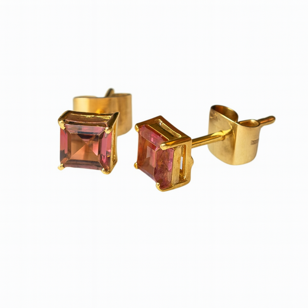 Brincos de ouro 18 K com rubelitas naturais