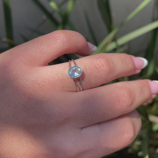 Anel em Prata 950 com Água-Marinha Natural Oval 7 × 6 mm