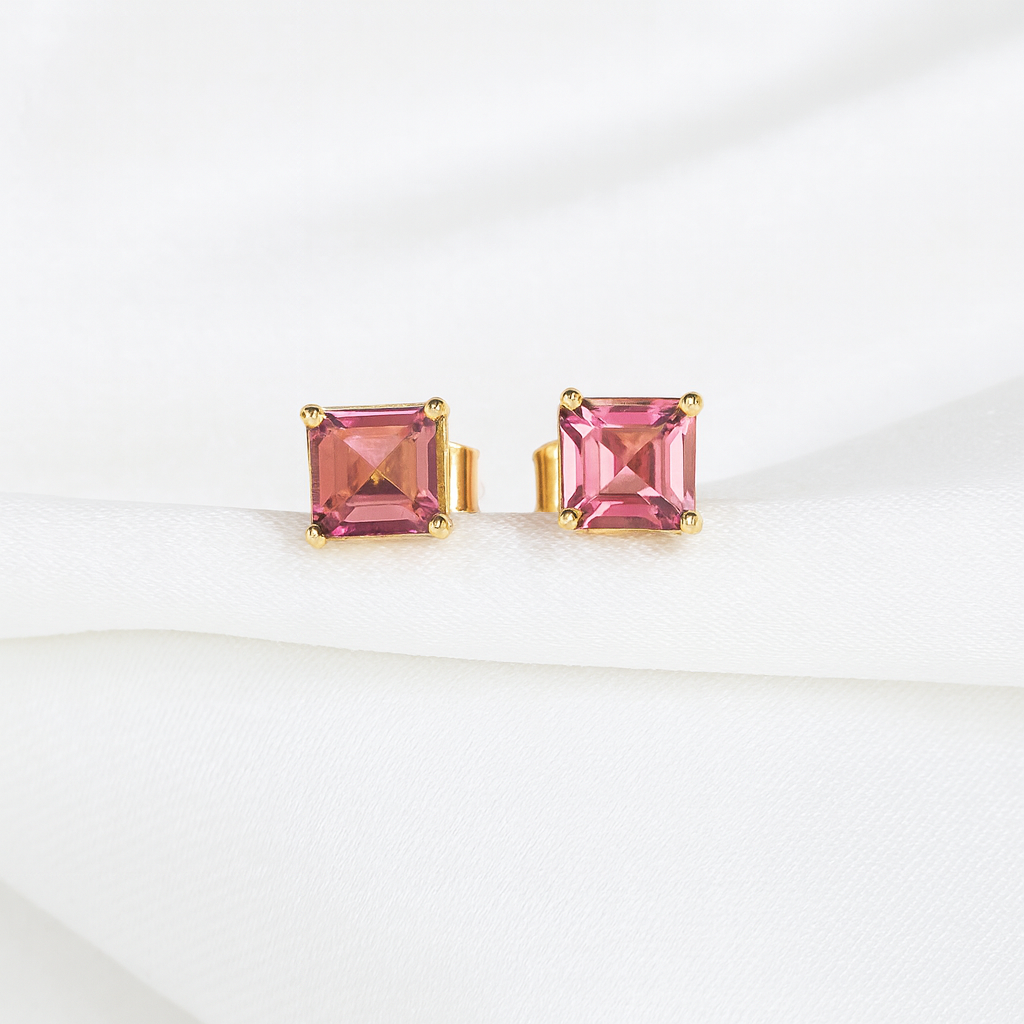 Brincos de ouro 18 K com rubelitas naturais