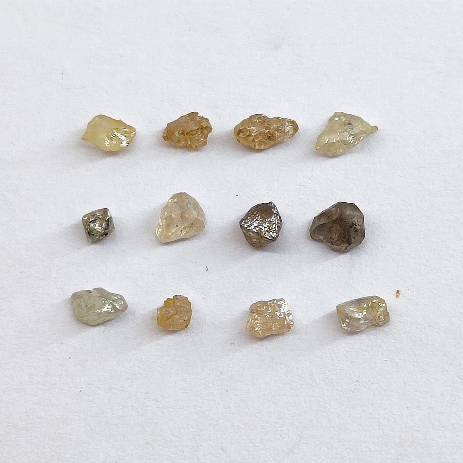 Compre Diamante natural bruto / 5 a 10 pontos (1,5 - 2,5 mm). Spectra ...